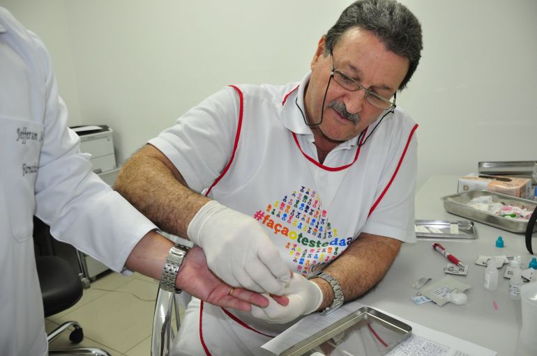 José Reis -  Testes de HIV podem ser realizados gratuitamente em qualquer unidade básica de saúde