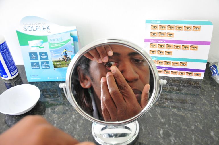Marcio Oliveira - Antes de optar pelo uso de lentes de contato é imprescindível consultar um oftalmologista