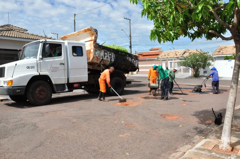 José Reis - Recentemente, equipes da Prudenco realizaram reparos na massa asfáltica do Jardim São Sebastião