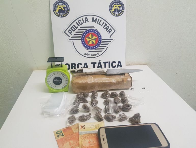 Polícia Militar - Prisão ocorreu após denúncia de tráfico na Rua Martinópolis, em Machado