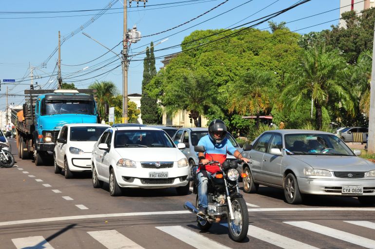 Arquivo - Especialista orienta cuidado redobrado com aumento do fluxo de veículos dentro da cidade