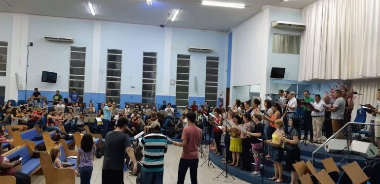 Divulgação/Letícia Gomes: Músicos ensaiam desde agosto, alguns todas as quartas-feiras e outros, aos sábados, para ficar em “perfeita sintonia”