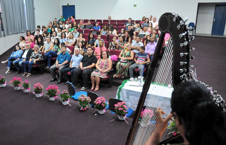 Marcio Oliveira - Pais e professores acompanharam a entrega dos prêmios aos vencedores