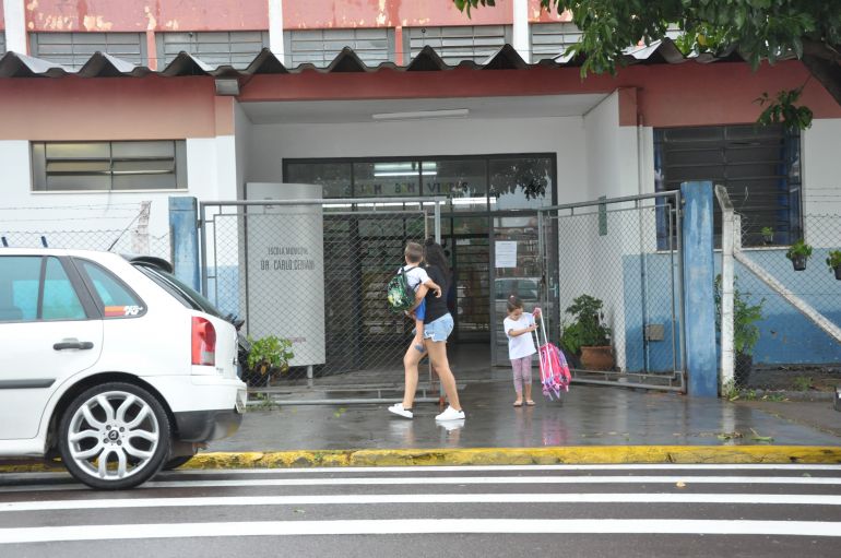 Arquivo - Escola Municipal Carlos Ceriani passará a ser administrada por entidade