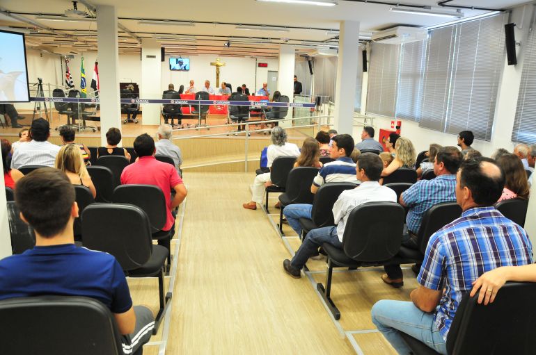 Marcio Oliveira - Audiência pública ocorreu na tarde de ontem e contou com a participação de moradores do Timburi