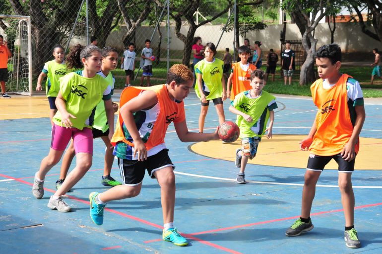 Festival de Esportes FEEMG na modalidade de handebol. 