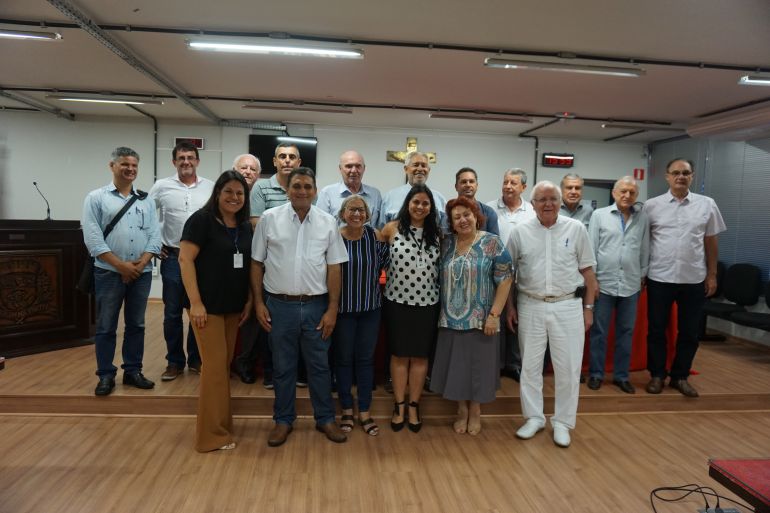 Diretores do Hospital Regional do Câncer, recepcionados pelos vereadores, na Câmara Municipal de Presidente Prudente